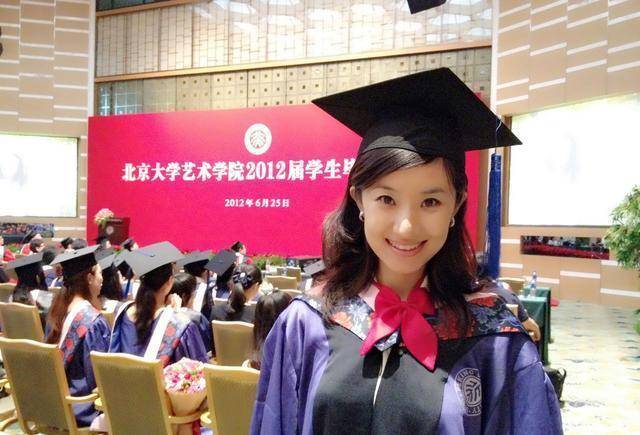 
玉人主持冀玉华 一结业就被央视正式任命 如今41岁了还是独身‘米乐M6官方入口’(图12)