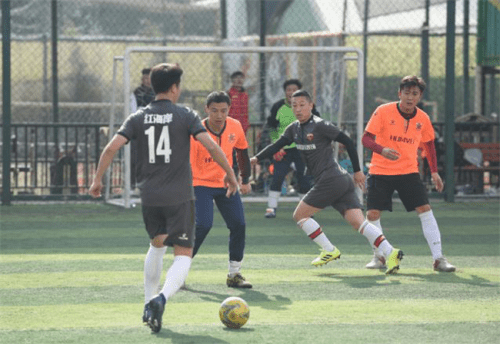 冷门迭爆 王者加冕 “青岛球王”五人制足球赛成人组角逐落幕‘m6最新官网’(图7)
冷门迭爆 王者加冕 “青岛球王”五人制足球赛成人组角逐落幕‘m6最新官网’(图7)